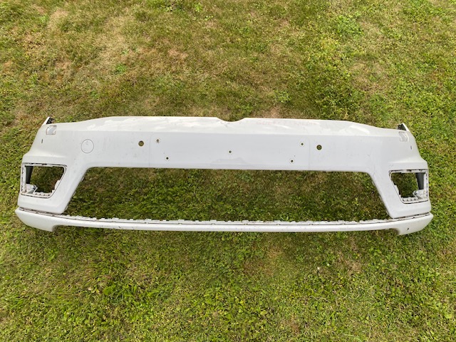 IMG_9755 VOLKSWAGEN GOLF VII 5G0 2014-2018 PREDNÝ NÁRAZNÍK – Obrázok 1